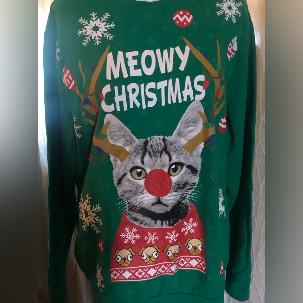 MEOWY CHRISTMAS LARGE SWEATSHIRT